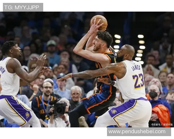 勇士与76人激战正酣2月28日精彩对决引发球迷热议